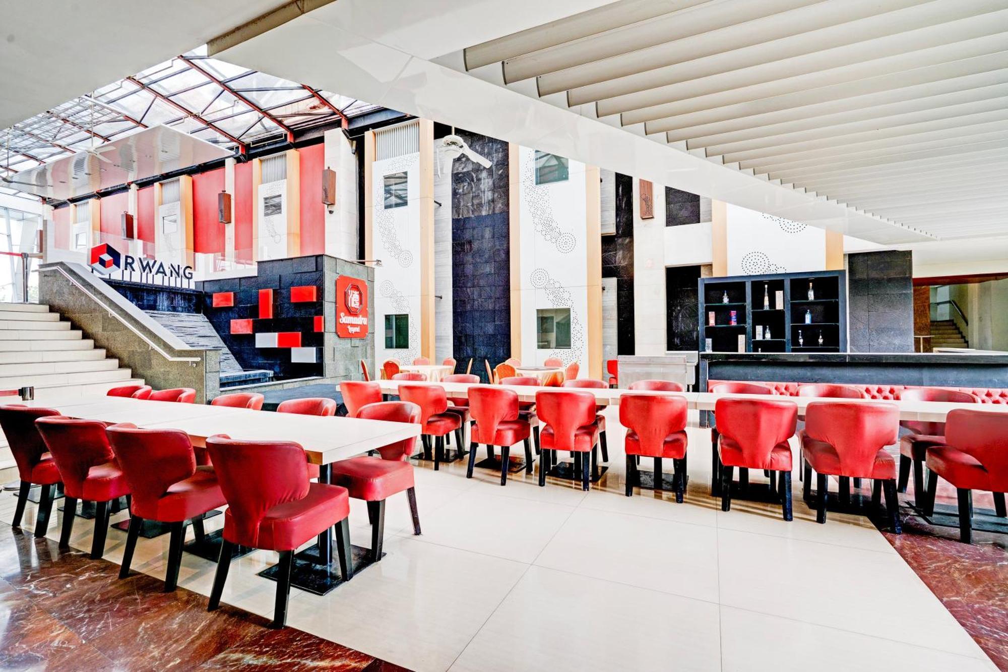 Townhouse Oak Cihampelas Near Ciwalk Formerly Promenade Hotel Bandung Exterior foto