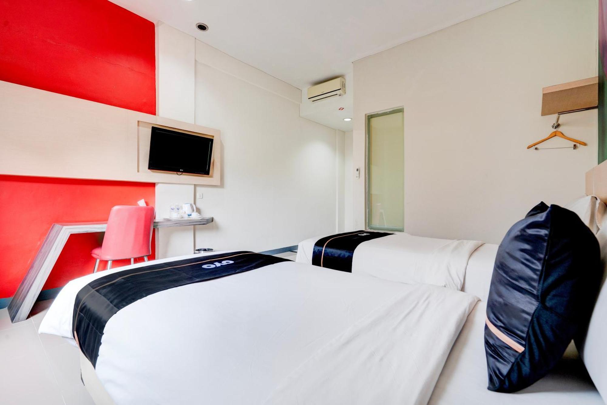 Townhouse Oak Cihampelas Near Ciwalk Formerly Promenade Hotel Bandung Exterior foto