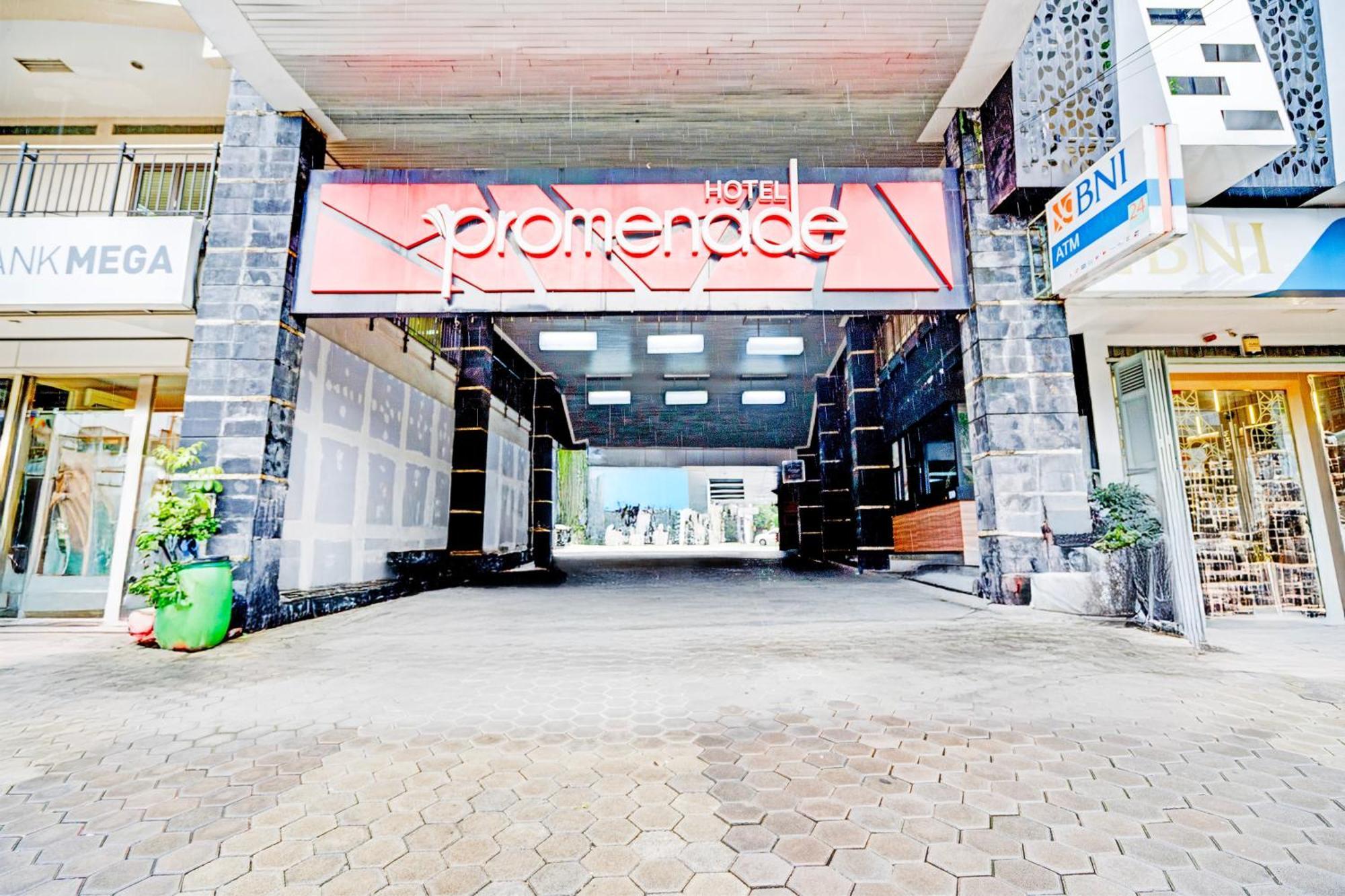Townhouse Oak Cihampelas Near Ciwalk Formerly Promenade Hotel Bandung Exterior foto