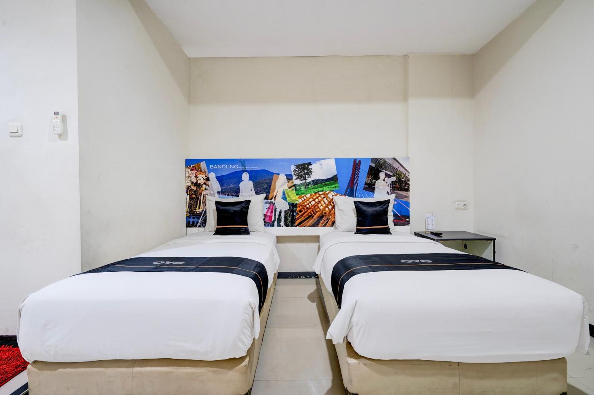 Townhouse Oak Cihampelas Near Ciwalk Formerly Promenade Hotel Bandung Exterior foto