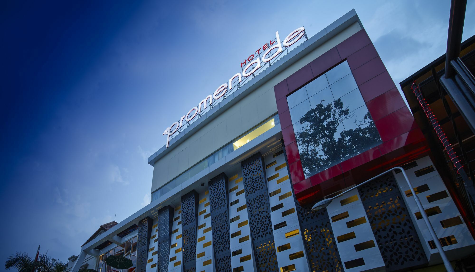 Townhouse Oak Cihampelas Near Ciwalk Formerly Promenade Hotel Bandung Exterior foto